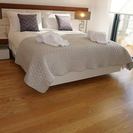Apartment Luxury 3 Bedroom, 3 Ensuits, Private Pool, Vale Do Lobo *