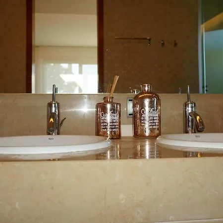 Luxury 3 Bedroom, 3 Ensuits, Private Pool, Vale Do Lobo Apartment